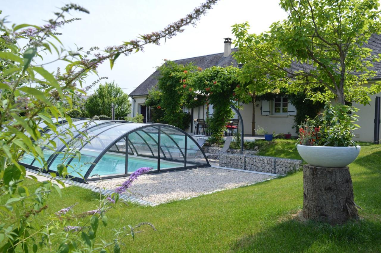 Au Coeur Du Bien-Etre, Gite Avec Piscine Chauffee Et Couverte, Spa, Sauna, Massages Monteaux Exterior foto